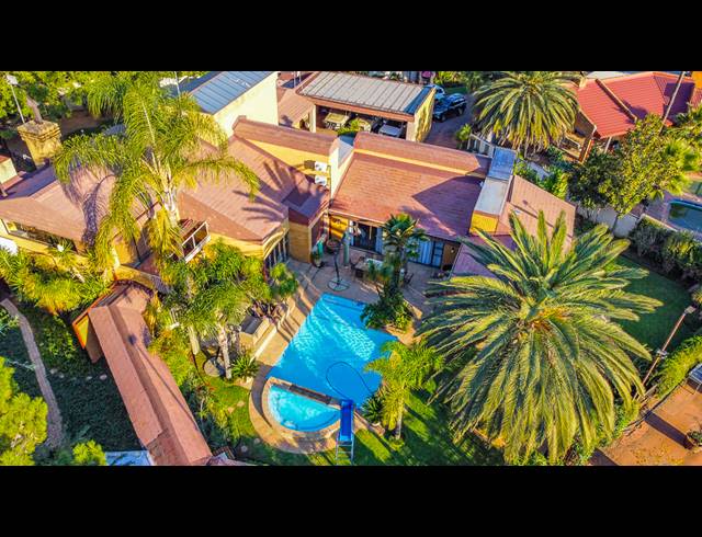 5 BEDROOM HOUSE FOR SALE IN VANDERBIJLPARK SW 5